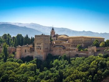 Granada Travel Guide